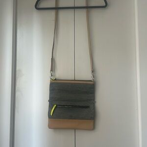 NWOT Stella and Dot Convertable purse